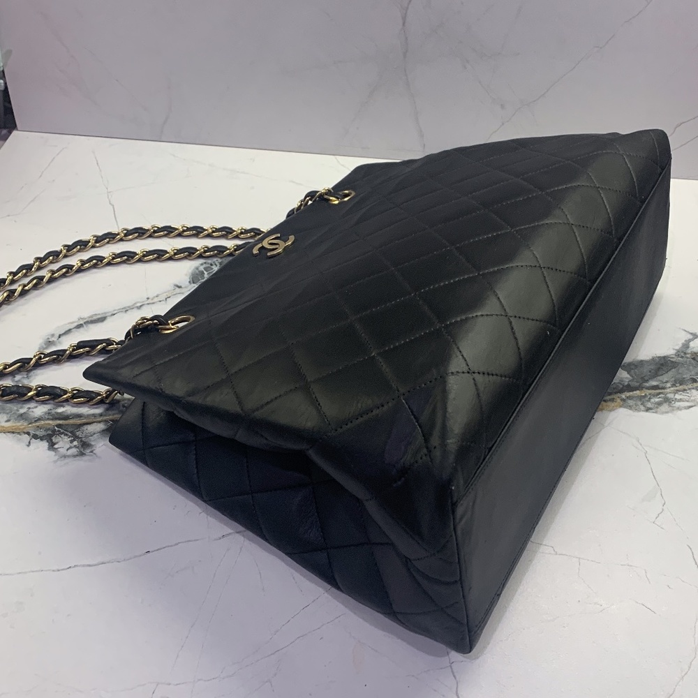 CHANEL Matelasse Lambskin Chain Shoulder Tote - Picture 6 of 10